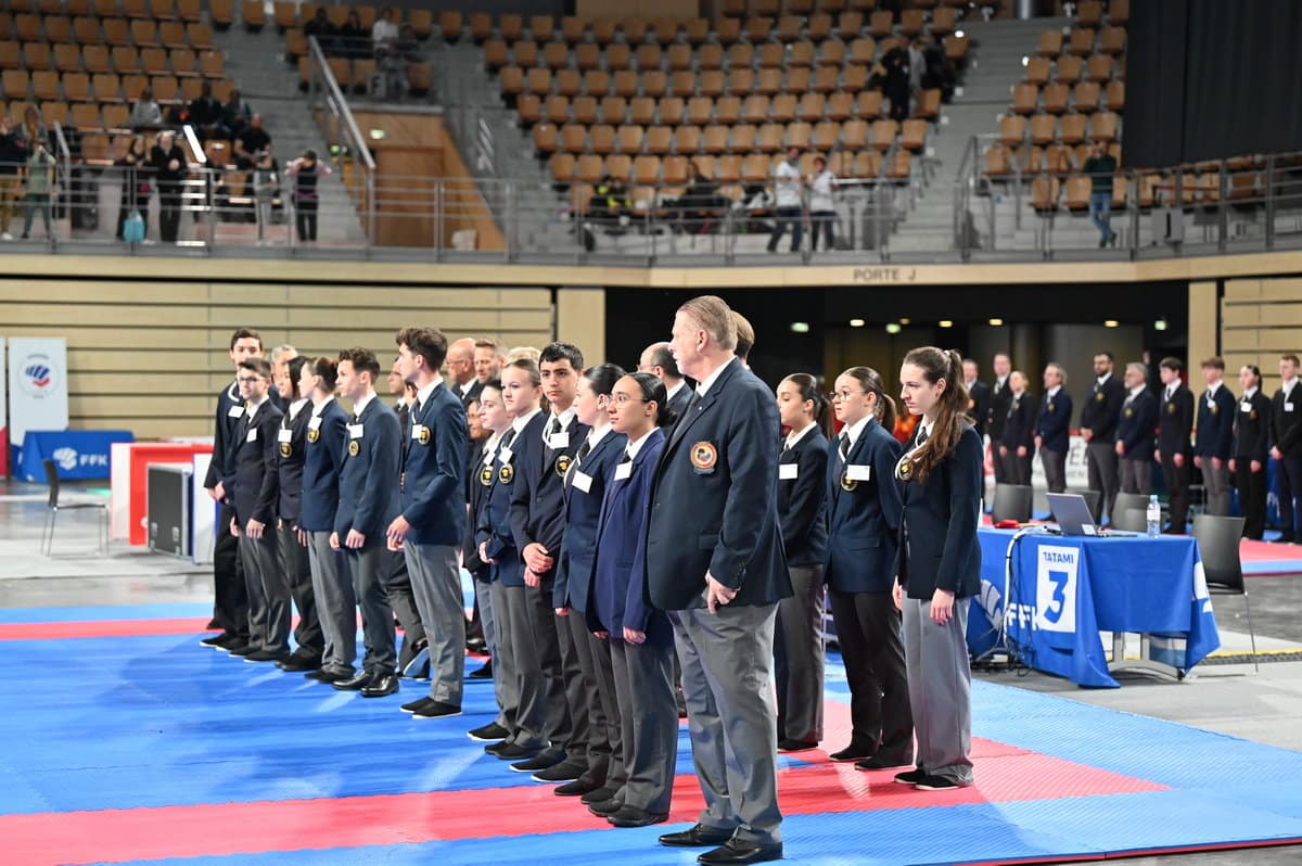 Concours national des jeunes arbitres kata